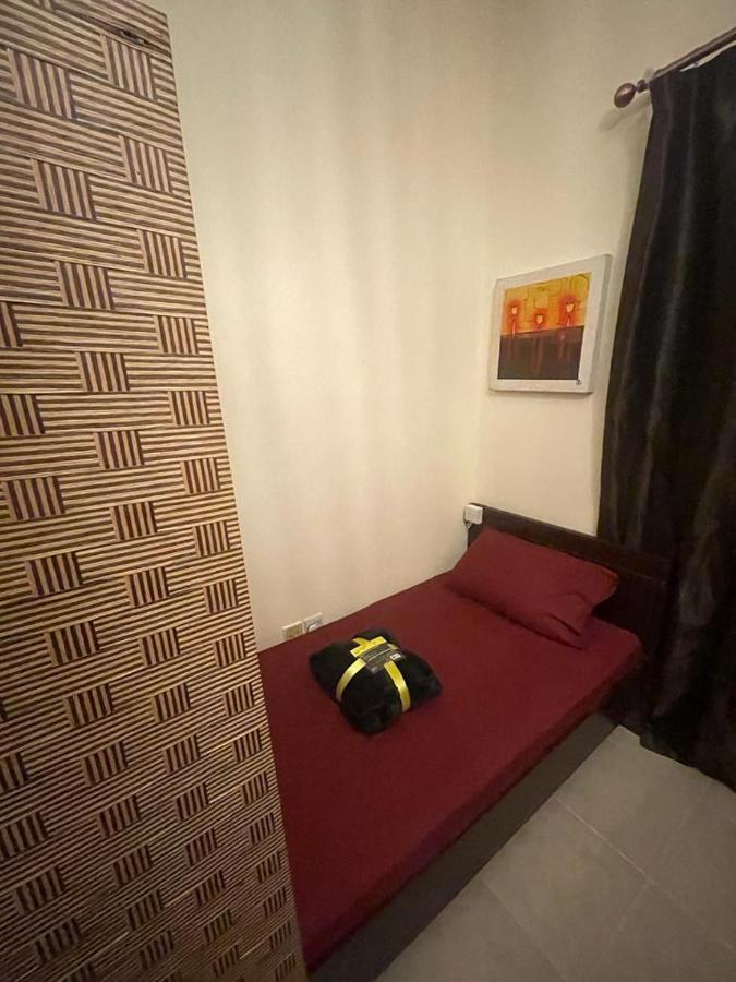 Dxb Backpackers Executive Dubai Exterior foto