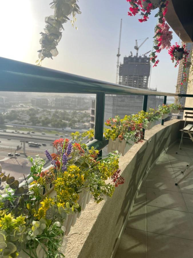 Dxb Backpackers Executive Dubai Exterior foto
