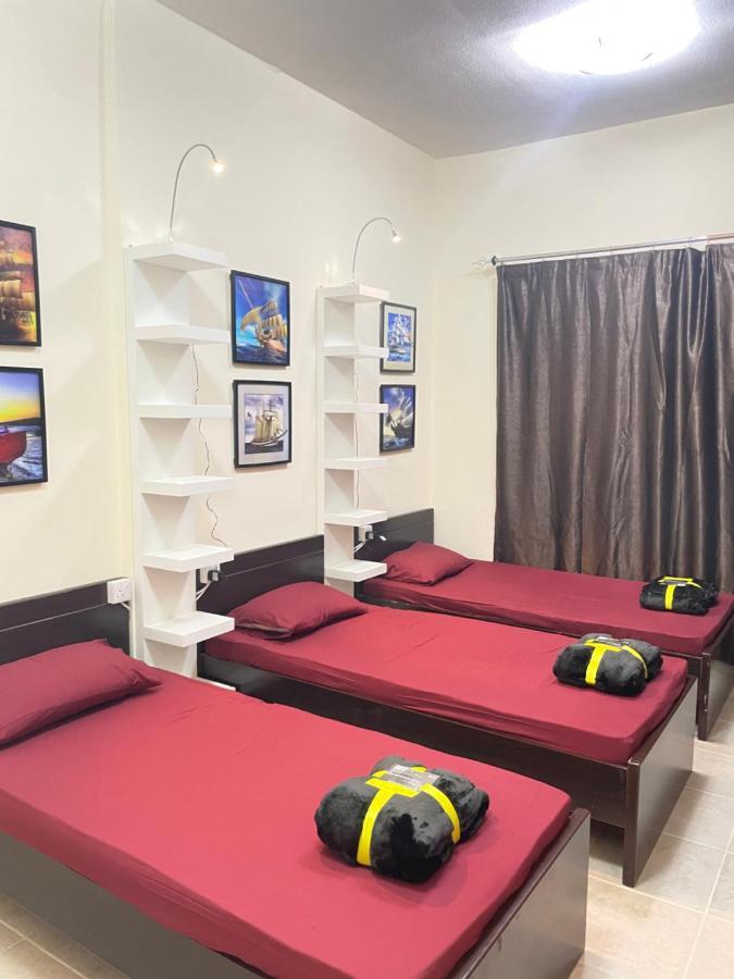 Dxb Backpackers Executive Dubai Exterior foto