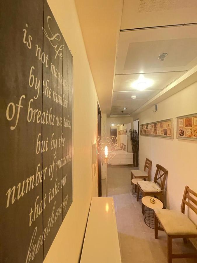 Dxb Backpackers Executive Dubai Exterior foto